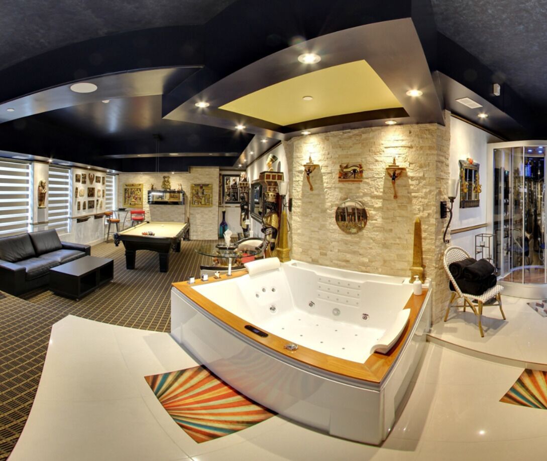 Suite estudio Premium, vista a la ciudad | Sala de juegos