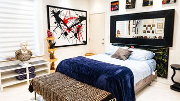 Luxury Suite, Kitchen, City View | Premium bedding, pillow-top beds, in-room safe, laptop workspace