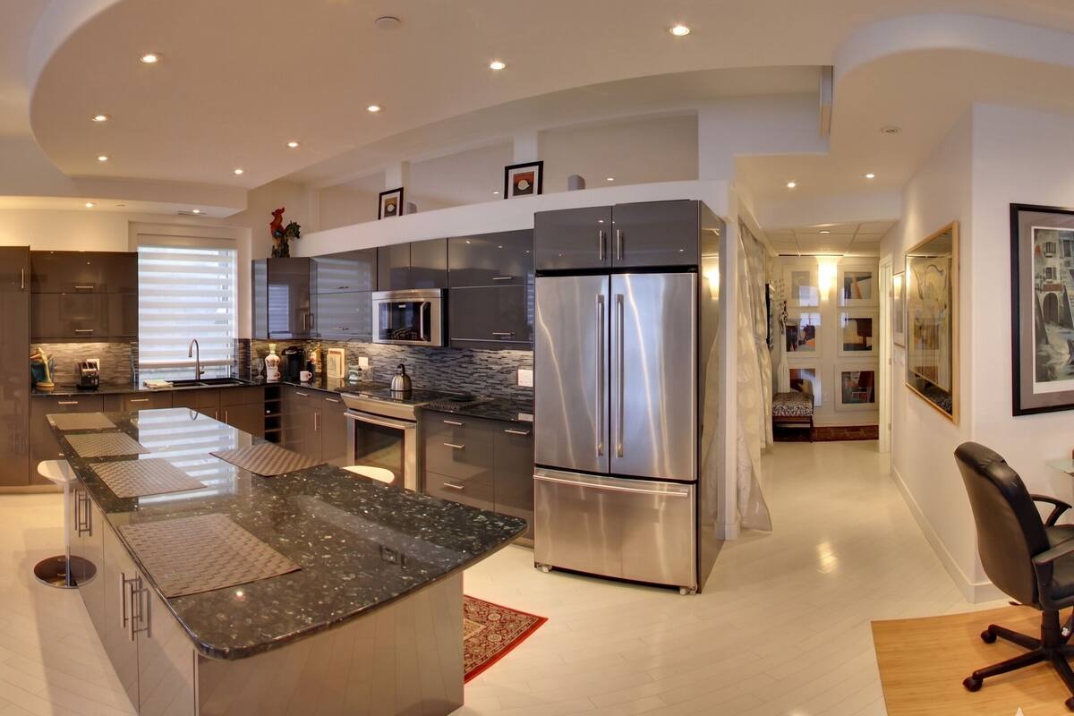 Luxury Suite, Kitchen, City View | Private kitchen