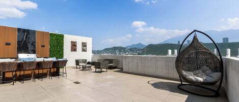 Deluxe Suite, City View | Terrace/patio