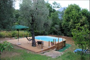 Outdoor spa tub - Vrbo Property (Le Bar-sur-Loup)
