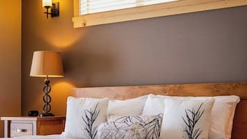 7 bedrooms, iron/ironing board, WiFi, bed sheets
