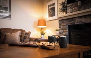 Dining - The Trail House | 7BR Sleeps 18 | Spacious Retreat (Vernon)