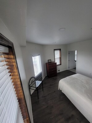 Room - Cozy 1-bedroom apartment in quaint Windber with AC. A small deck to relax on. (Windber)