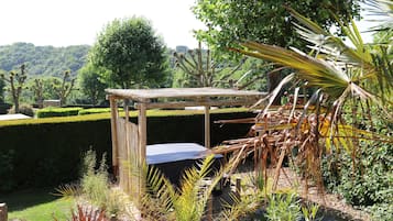 Khuôn viên nơi lưu trú