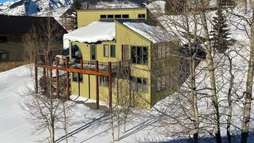 House, 3 Bedrooms | Exterior