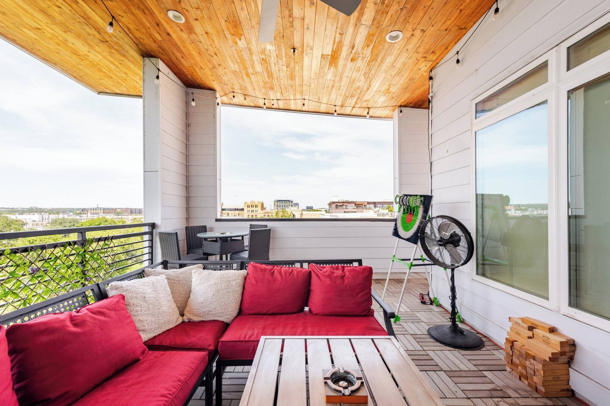 Condo, 2 Bedrooms, Accessible, Smoking | Outdoor dining