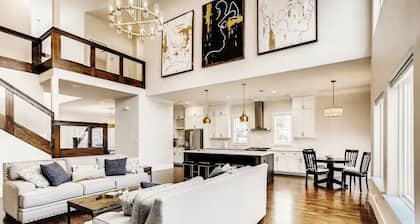 Spacious 5-bedroom villa in Heart of Dallas