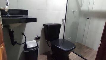Toallas, jabón, papel higiénico