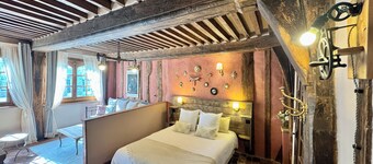 The authentic 16 in the heart of the city