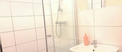 Appartement, 2 chambres, vue ville | Salle de bain