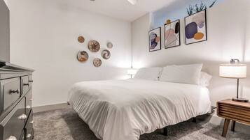 Condo, 1 Bedroom, Accessible, Smoking | 2 bedrooms