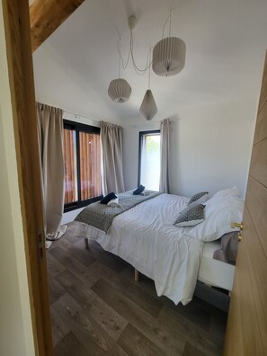 Room - Vrbo Property (Le Teich)