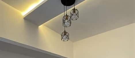 Suite junior, 1 habitación, baño privado | Cortinas blackout, insonorización y tabla de planchar con plancha