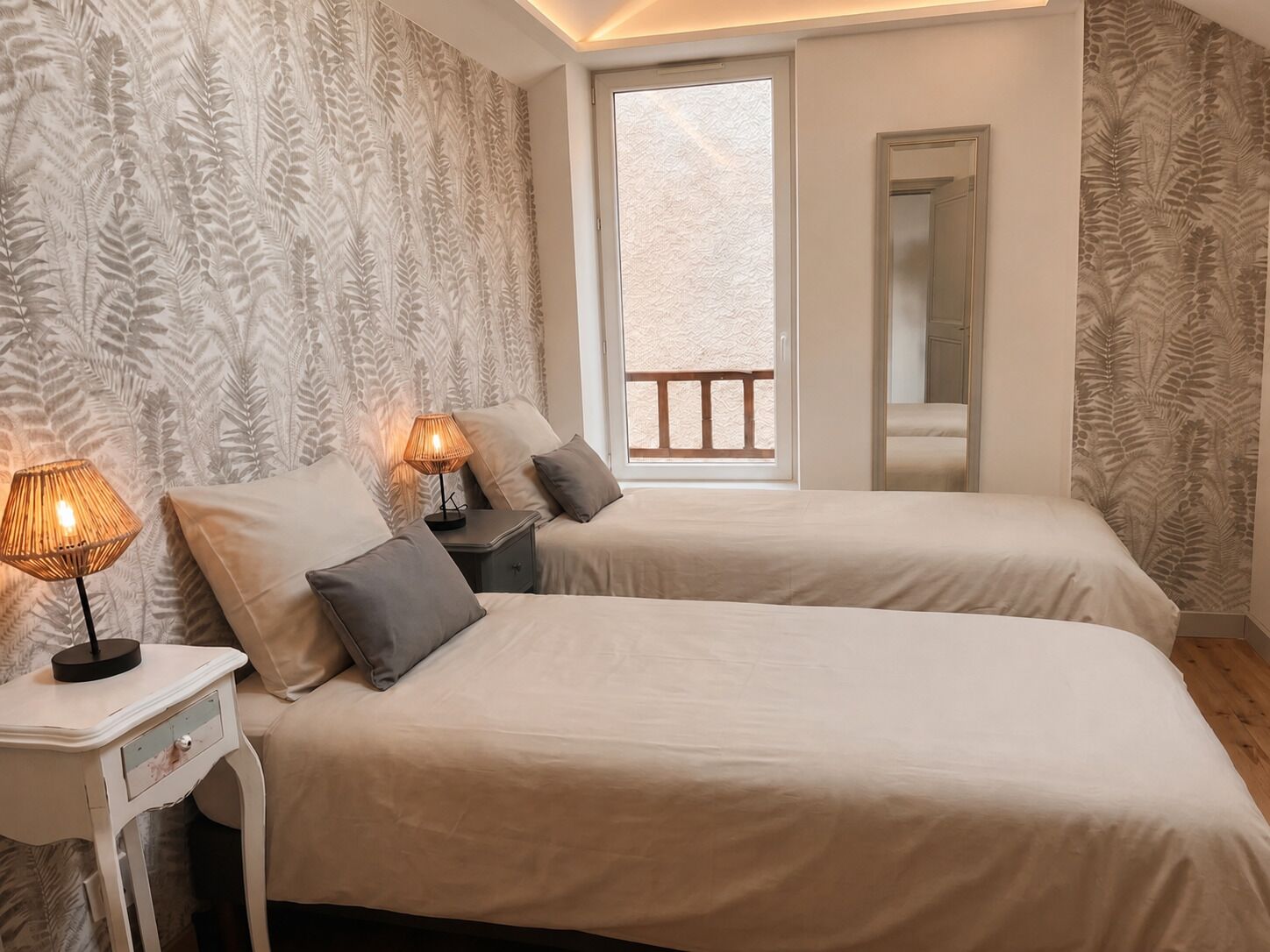 2 Schlafzimmer, Schreibtisch, Bügeleisen/Bügelbrett, kostenloses WLAN