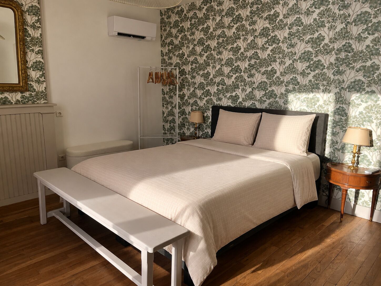2 Schlafzimmer, Schreibtisch, Bügeleisen/Bügelbrett, kostenloses WLAN