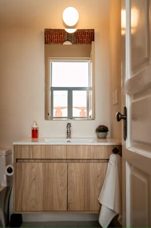 Bathroom - Loft histórico con balcón y terraza común #110 (Heroica Puebla de Zaragoza)