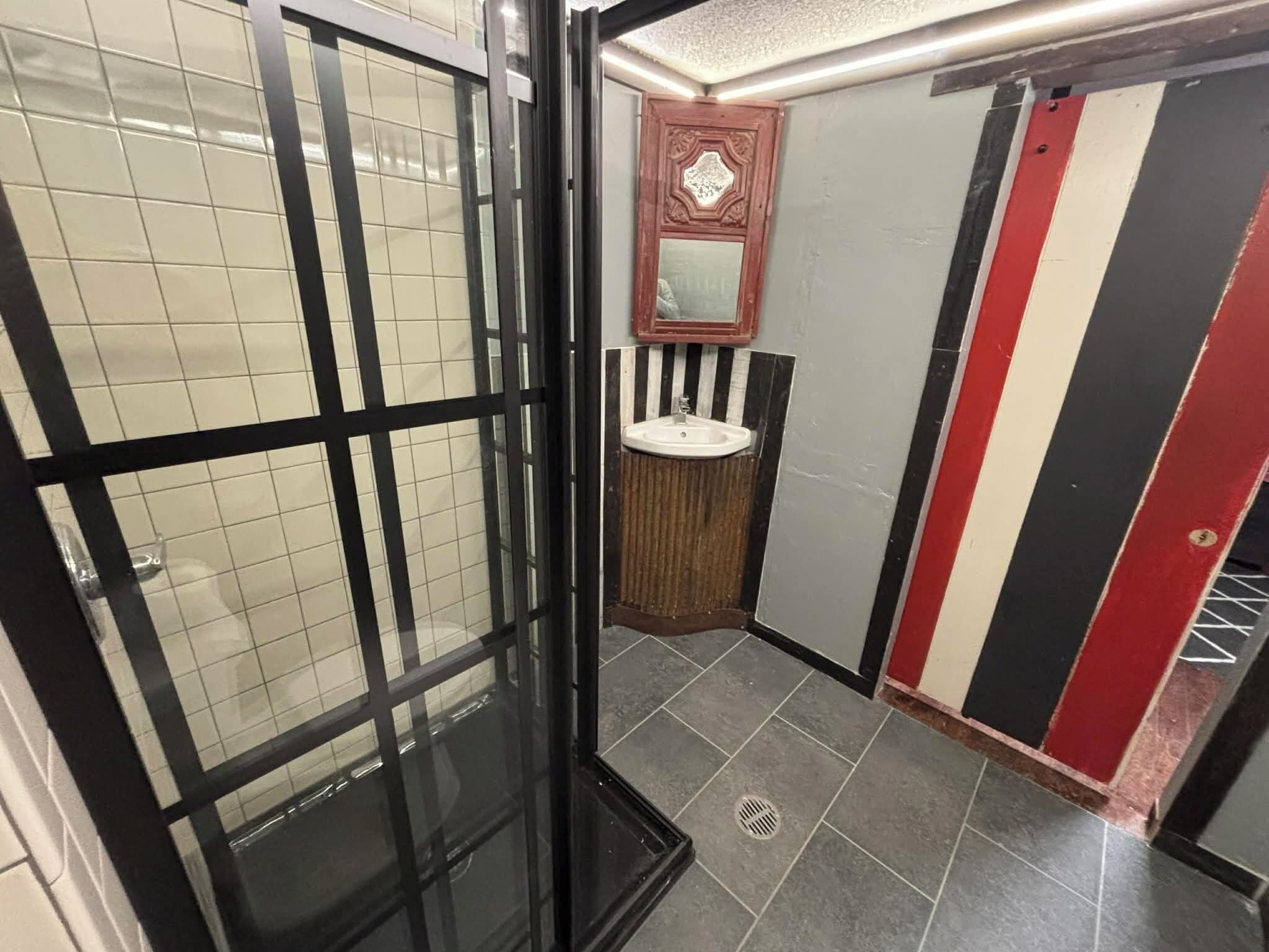 Shower, towels, soap, shampoo