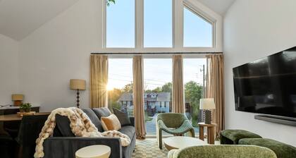 Mount Vernon Loft · Designer Suite · Sleeps 4