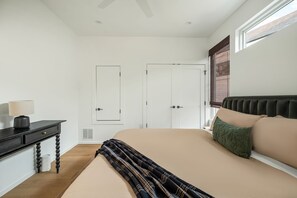 1 chambre, fer et planche à repasser, Wi-Fi gratuit, draps fournis