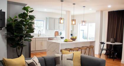 The Everett House - Five Bedroom House, Sleeps 11
