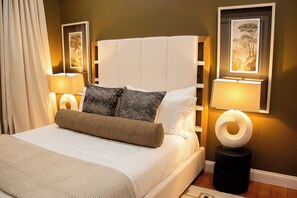 5 bedrooms, iron/ironing board, free WiFi, bed sheets - The Everett House - Five Bedroom House, Sleeps 11 (Everett)