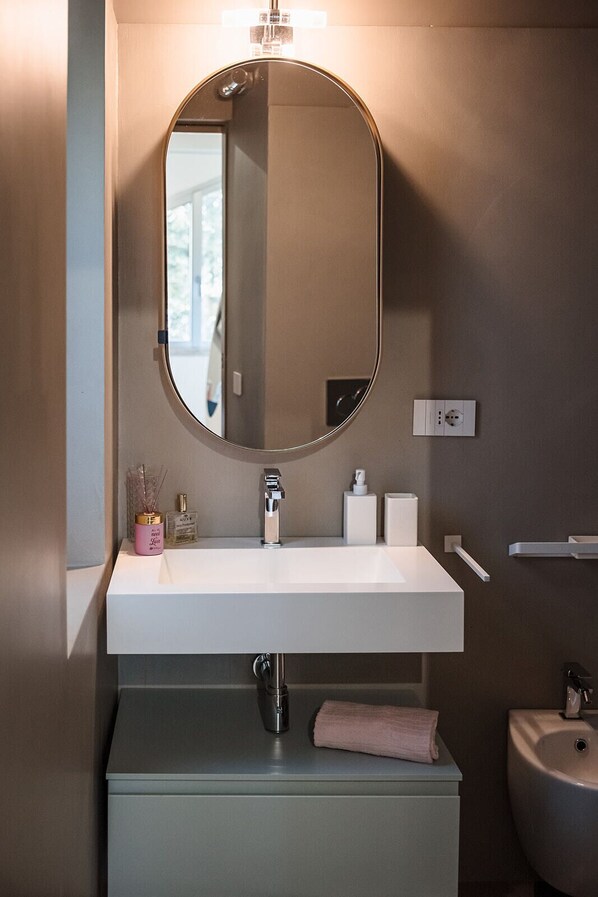 Bathroom - Villa Giulia 8, Emma Villas (Nemi)