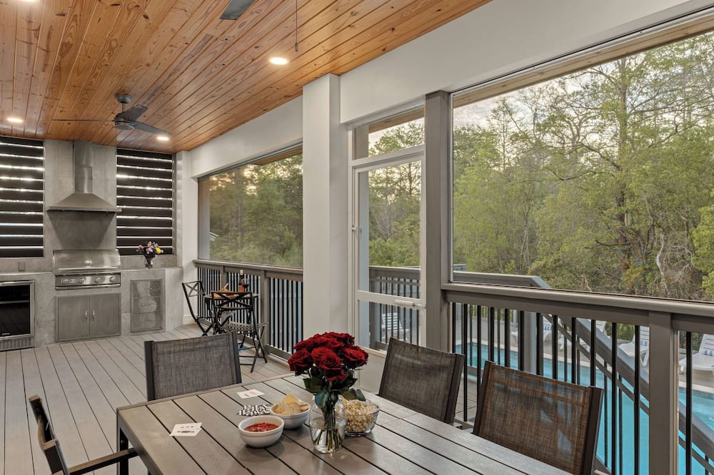 Graytness by Avantstay Sleeps 32 Private Pool + Spa Golf Carts + Bikes Near Beach + Seaside - Blue Mountain Beach, FL