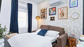 Studio (2 Bedrooms) | Interior