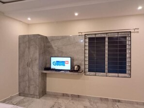 Chambre Double Deluxe, balcon, vue montagne | Intérieur