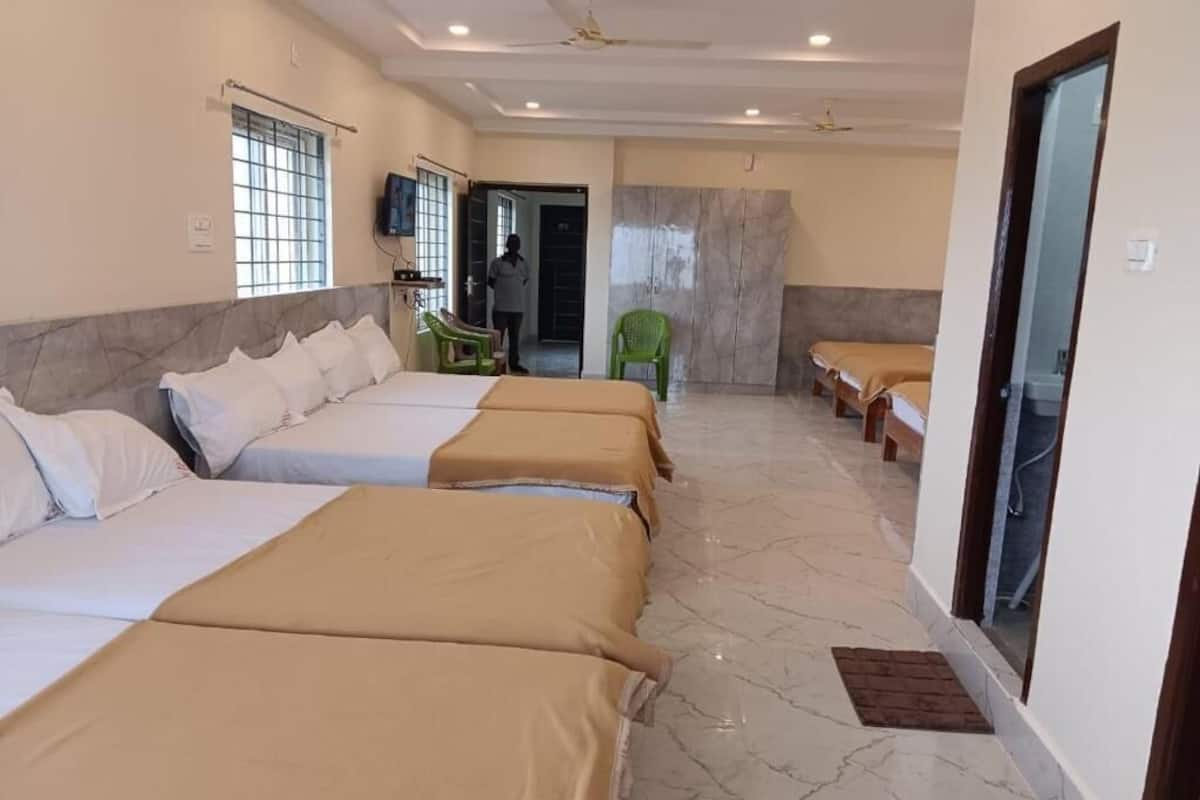 Chambre quadruple, balcon, vue sur la montagne | AccĂšs au Wi-Fi (inclus)