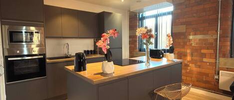Apartment, 2 Bedrooms, City View | Interior