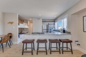 Fridge, microwave, oven, stovetop - Tides & Time - Your Stylish Beach Getaway! (Carolina Beach)