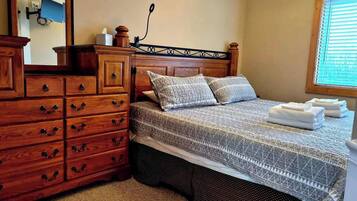 2 bedrooms, WiFi, bed sheets