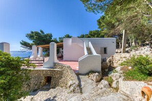 Exterior - Sea access: unique villa with stunning views (house A) (Castro)