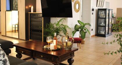 Independent apartment with garden & parking - strategic location in Salento