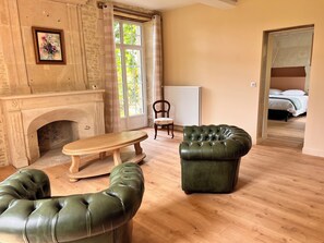 6 Schlafzimmer, Bügeleisen/Bügelbrett, kostenloses WLAN, Bettwäsche