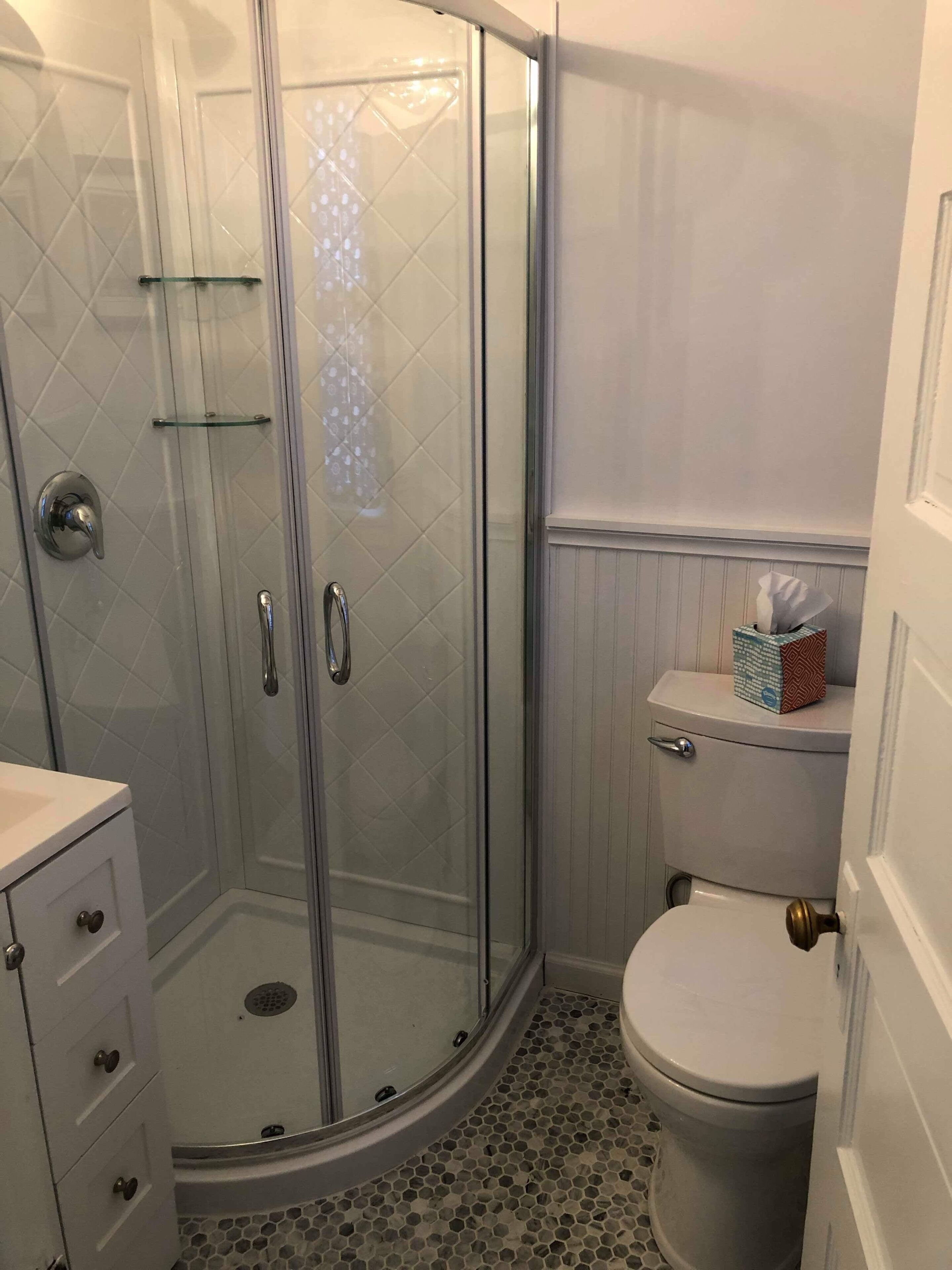 Dusche, Haartrockner, Handtücher, Seife