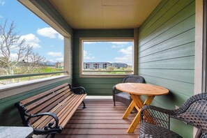 Property grounds - Charming 2 Bed / 2 Bath | Heart of Fraser (Fraser)
