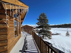 wraparound balcony with views - Beautiful Mountain Cabin (Tabernash)
