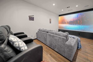 Interior - The Oasis at Stonebriar (Lindale)