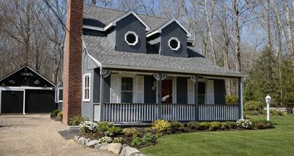 NEW Coastal Cottage 2 Miles to Beach + Lake Access
