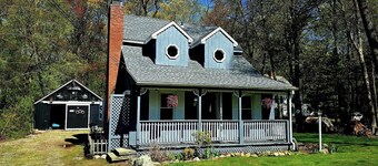 NEW Coastal Cottage 2 Miles to Beach + Lake Access