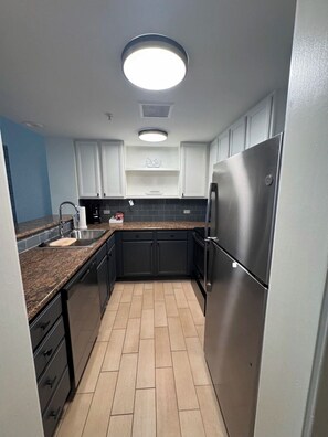 Microwave, oven, stovetop, dishwasher - Marriott's Monarch at Sea Pines 2 BR / 2BA - Amazing Hilton Head Resort (Hilton Head Island)