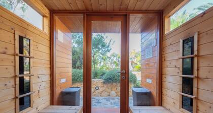 Cozy 1-bedroom resort in beautiful L-Għarb with AC and gym