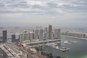 House - Prime 2BR in Damac Heights Marina (Dubai)