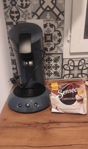 Kaffee und/oder Kaffeemaschine