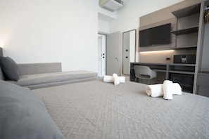 Superior Suite, Balcony, Sea View | In-room safe, laptop workspace, free WiFi, bed sheets - Seaview Rimini Hotel (Rimini)