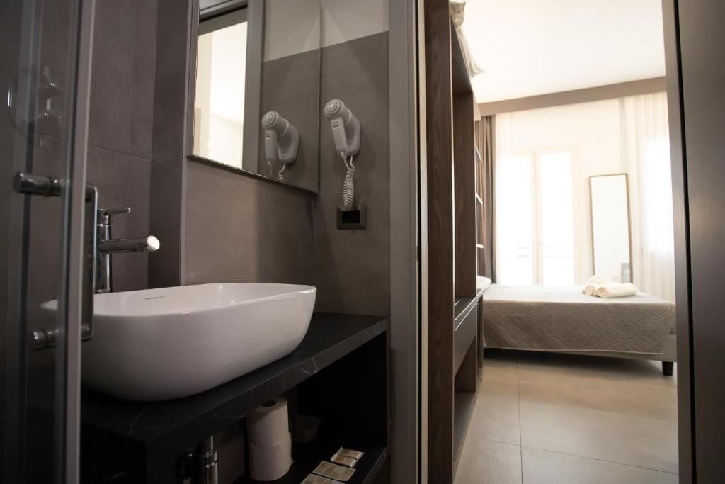 Chambre Deluxe, balcon, vue ville | Salle de bain