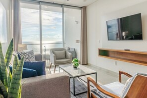 TV - Luxe Oceanfront Condo in Golden Zone (Mazatlan)